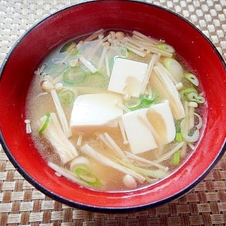 豆腐とえのきネギの味噌汁